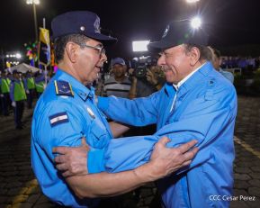 Conmemoración de los 45 años de fundación de la Policía Nacional y el Ministerio del Interior