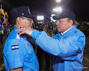 Conmemoración de los 45 años de fundación de la Policía Nacional y el Ministerio del Interior