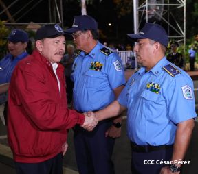 Desfile "La Paz Somos Todos" en saludo al 45 aniversario de fundación del Ministerio del Interior y la Policía Nacional