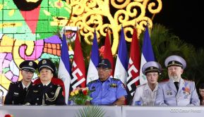 Desfile "La Paz Somos Todos" en saludo al 45 aniversario de fundación del Ministerio del Interior y la Policía Nacional