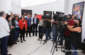 Autoridades nicaragüenses se reúnen con delegación de la República Popular China encabezada por Huang Xiaowei