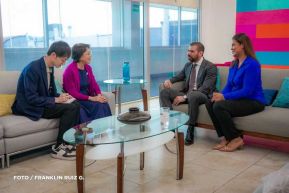 Autoridades nicaragüenses se reúnen con delegación de la República Popular China encabezada por Huang Xiaowei