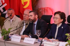 Autoridades nicaragüenses se reúnen con delegación de la República Popular China encabezada por Huang Xiaowei