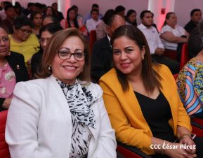 Autoridades nicaragüenses se reúnen con delegación de la República Popular China encabezada por Huang Xiaowei