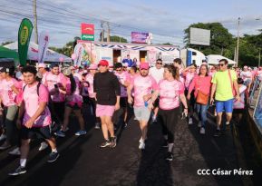  Caminata "Yo Corro por Ellas", por la prevención y lucha contra el cáncer de mama