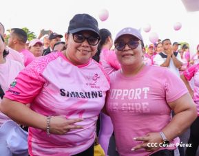  Caminata "Yo Corro por Ellas", por la prevención y lucha contra el cáncer de mama