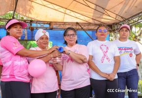  Caminata "Yo Corro por Ellas", por la prevención y lucha contra el cáncer de mama