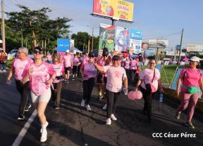  Caminata "Yo Corro por Ellas", por la prevención y lucha contra el cáncer de mama