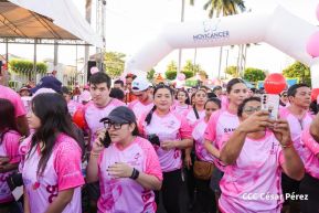  Caminata "Yo Corro por Ellas", por la prevención y lucha contra el cáncer de mama