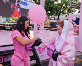  Caminata "Yo Corro por Ellas", por la prevención y lucha contra el cáncer de mama