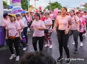  Caminata "Yo Corro por Ellas", por la prevención y lucha contra el cáncer de mama
