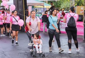  Caminata "Yo Corro por Ellas", por la prevención y lucha contra el cáncer de mama