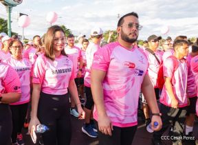  Caminata "Yo Corro por Ellas", por la prevención y lucha contra el cáncer de mama