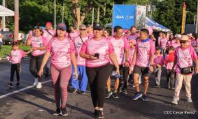  Caminata "Yo Corro por Ellas", por la prevención y lucha contra el cáncer de mama