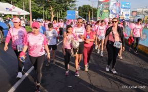  Caminata "Yo Corro por Ellas", por la prevención y lucha contra el cáncer de mama