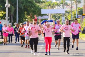  Caminata "Yo Corro por Ellas", por la prevención y lucha contra el cáncer de mama