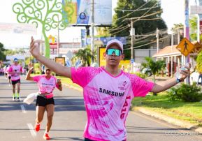  Caminata "Yo Corro por Ellas", por la prevención y lucha contra el cáncer de mama