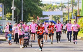  Caminata "Yo Corro por Ellas", por la prevención y lucha contra el cáncer de mama