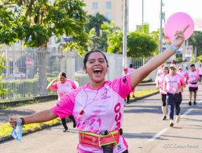  Caminata "Yo Corro por Ellas", por la prevención y lucha contra el cáncer de mama