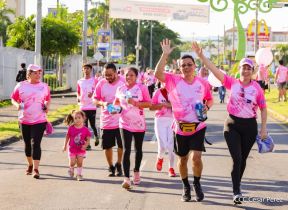  Caminata "Yo Corro por Ellas", por la prevención y lucha contra el cáncer de mama
