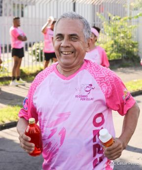  Caminata "Yo Corro por Ellas", por la prevención y lucha contra el cáncer de mama