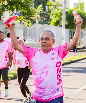  Caminata "Yo Corro por Ellas", por la prevención y lucha contra el cáncer de mama