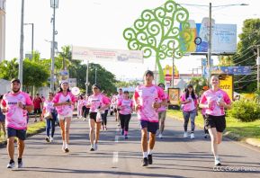  Caminata "Yo Corro por Ellas", por la prevención y lucha contra el cáncer de mama