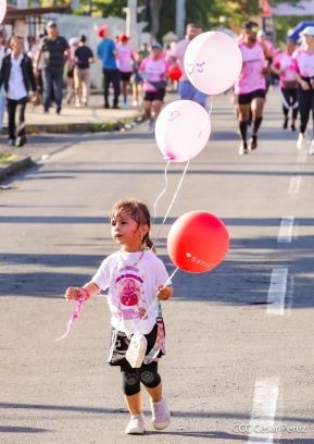  Caminata "Yo Corro por Ellas", por la prevención y lucha contra el cáncer de mama