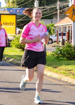  Caminata "Yo Corro por Ellas", por la prevención y lucha contra el cáncer de mama