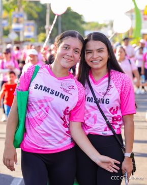  Caminata "Yo Corro por Ellas", por la prevención y lucha contra el cáncer de mama
