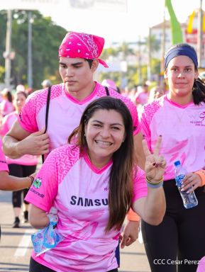  Caminata "Yo Corro por Ellas", por la prevención y lucha contra el cáncer de mama