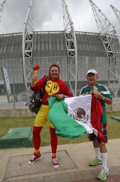 Brasil 2014: Seguidores de Brasil y México esperan encuentro