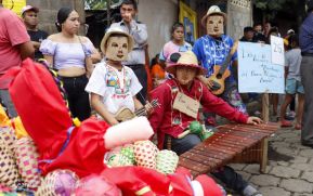 Cultura Nacional: Familias de Masaya participan del Tradicional Torovenado de Monimbó