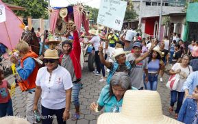 Cultura Nacional: Familias de Masaya participan del Tradicional Torovenado de Monimbó