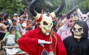 Cultura Nacional: Familias de Masaya participan del Tradicional Torovenado de Monimbó