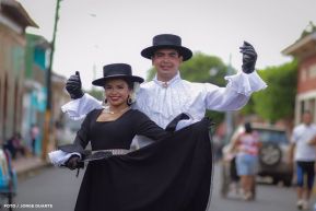 Cultura Nacional: Familias de Masaya participan del Tradicional Torovenado de Monimbó