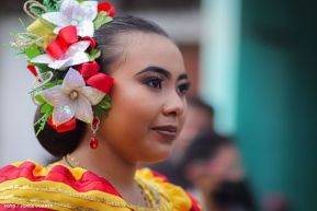 Cultura Nacional: Familias de Masaya participan del Tradicional Torovenado de Monimbó