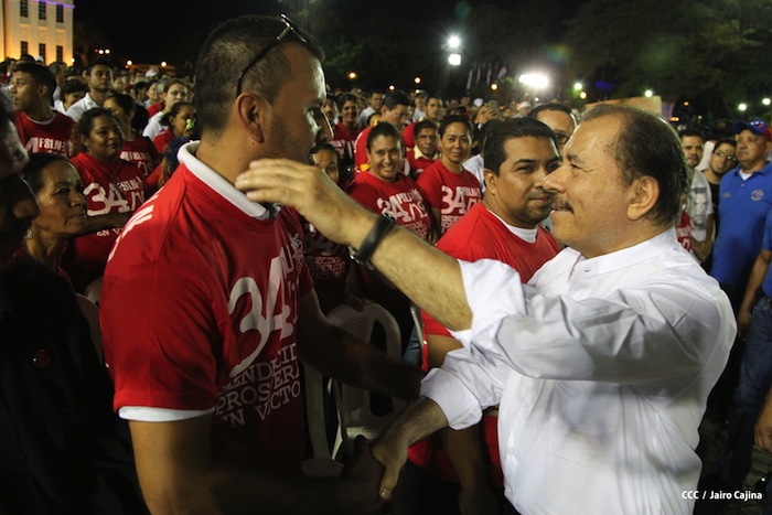 Daniel y Rosario celebran junto al pueblo el Día Internacional de los Trabajadores