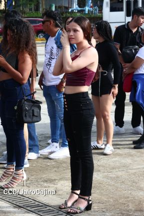 Nicaragüenses cierran ciclos con Aventura