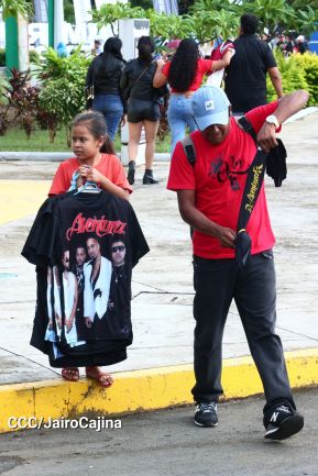 Nicaragüenses cierran ciclos con Aventura