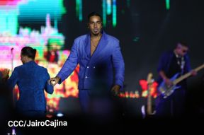 Nicaragüenses cierran ciclos con Aventura