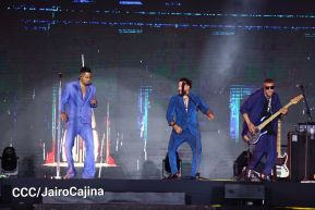 Nicaragüenses cierran ciclos con Aventura