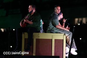 Nicaragüenses cierran ciclos con Aventura