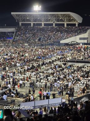 Nicaragüenses cierran ciclos con Aventura