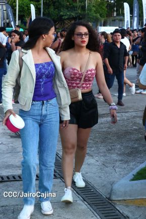 Nicaragüenses cierran ciclos con Aventura