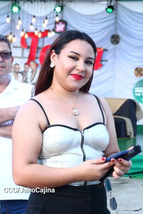 Nicaragüenses cierran ciclos con Aventura