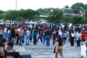 Nicaragüenses cierran ciclos con Aventura