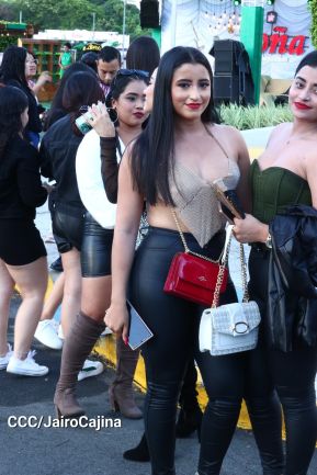 Nicaragüenses cierran ciclos con Aventura