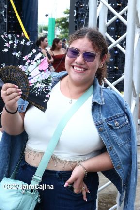 Nicaragüenses cierran ciclos con Aventura