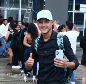 Nicaragüenses cierran ciclos con Aventura